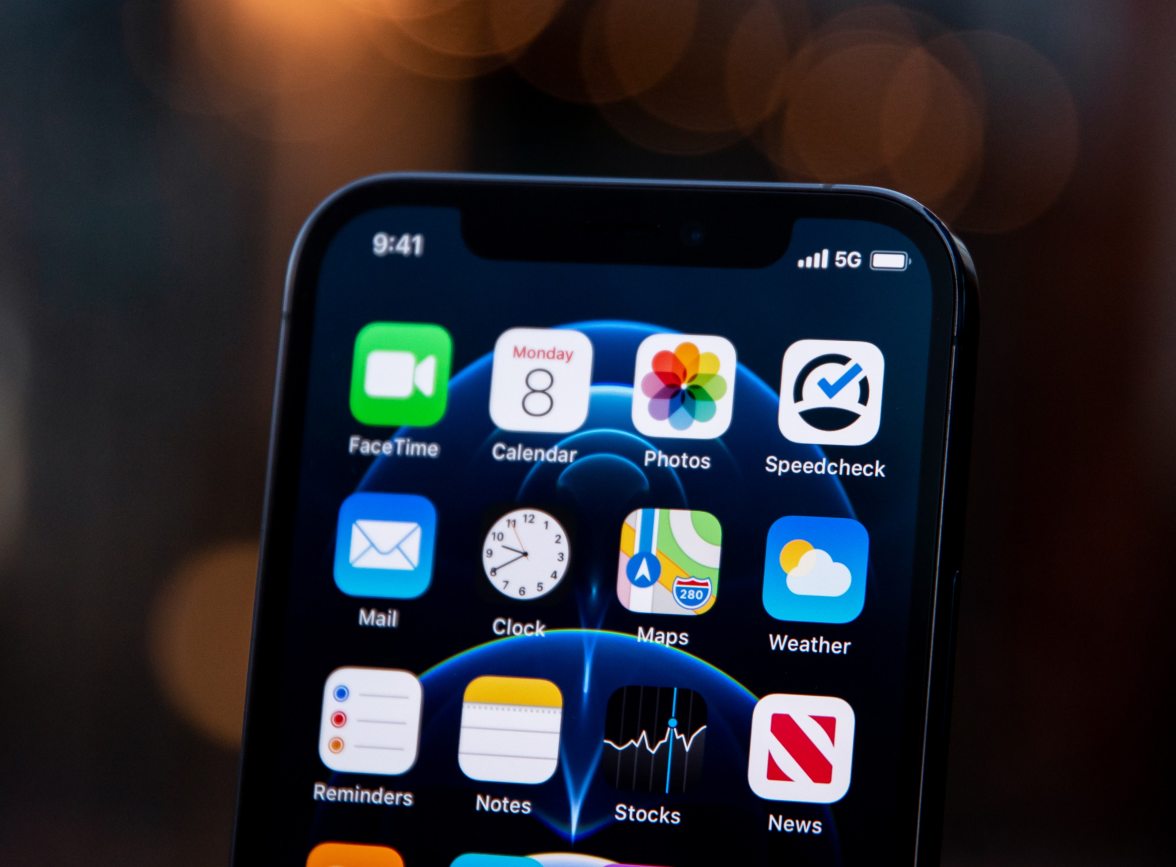 港口镇苹果手机维修分享为什么 iPhone 12 在冬季会自动关机 